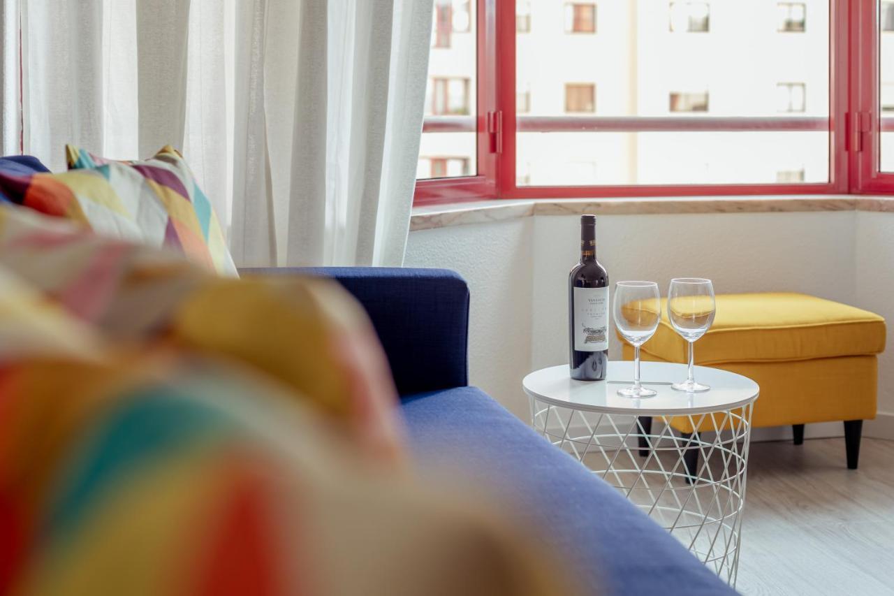 Elegant 3 Bedroom Apt - City Centre - Garage - Metro ลิสบอน ภายนอก รูปภาพ