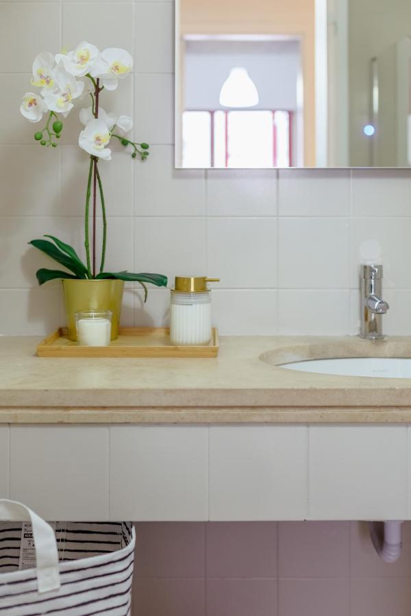 Elegant 3 Bedroom Apt - City Centre - Garage - Metro ลิสบอน ภายนอก รูปภาพ