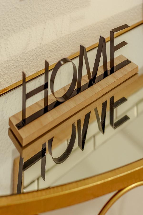 Elegant 3 Bedroom Apt - City Centre - Garage - Metro ลิสบอน ภายนอก รูปภาพ